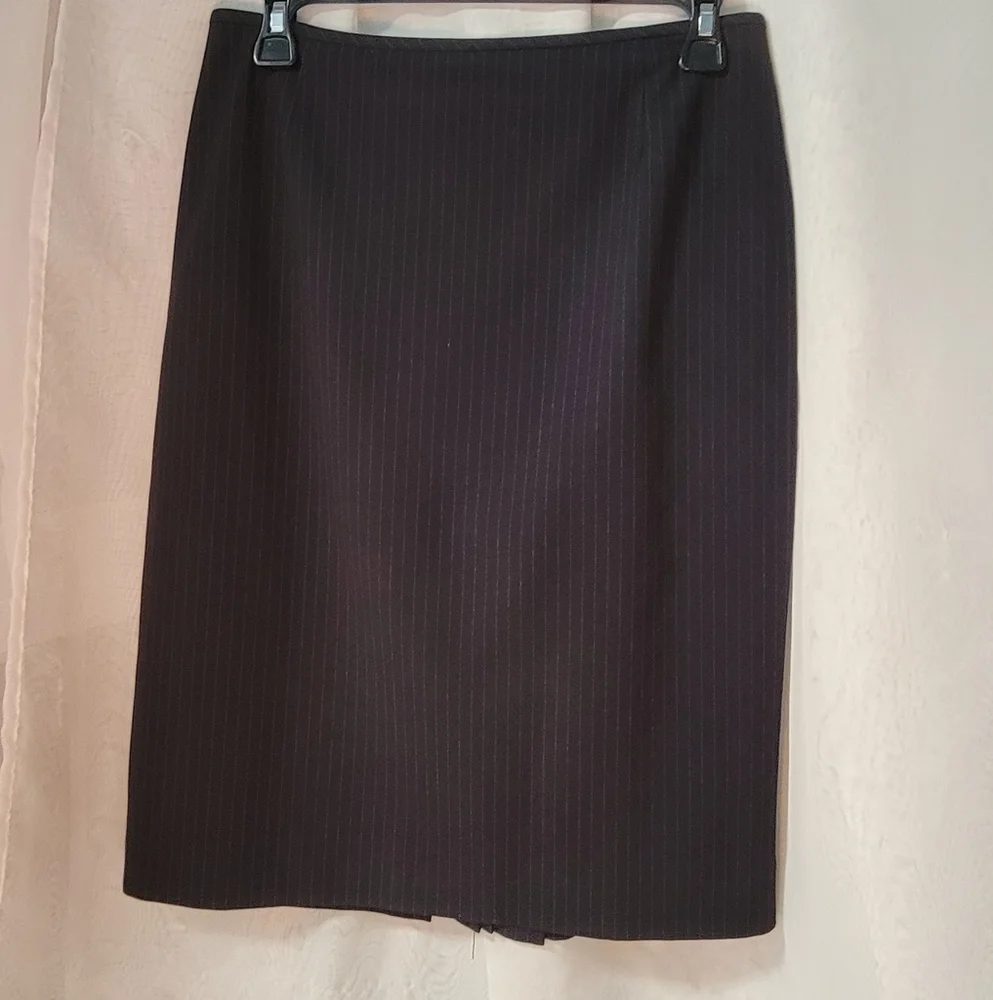 Tahari Navy Blue Pinstripe Contemporary Skirt Suit - Picture 6 of 6